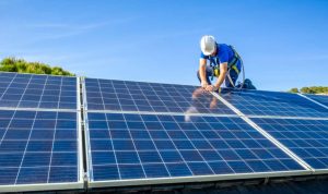Installation et mise en production des panneaux solaires photovoltaïques à Luynes